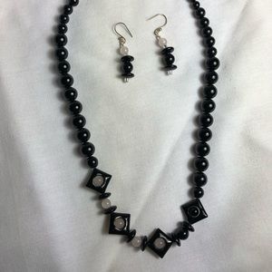 Semi precious onyx & quartz necklace & earrings